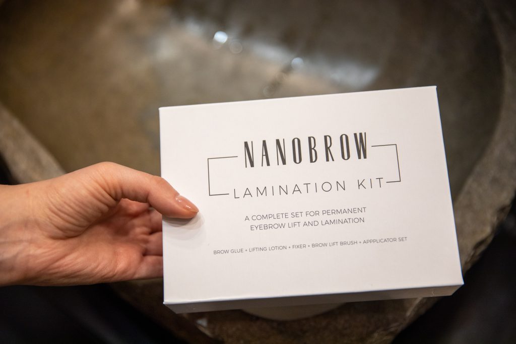 Πρακτικό κιτ ανόρθωσης φρυδιών και πλαστικοποίησης